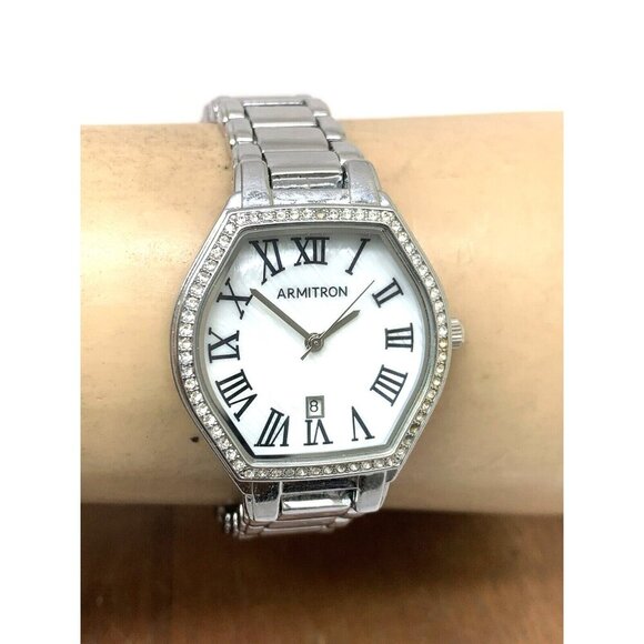 Armitron Women's Watch 75/5907V Quartz Mother of Pearl Dial Steel Tank 30mm - Picture 10 of 13